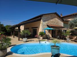 Chambre D´hôtes Léonie & Restaurant, Hotel in Druillat