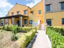 Charming apartment in Ascoli Piceno near village, hótel í Ascoli Piceno
