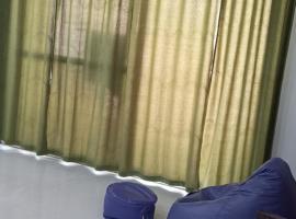 Family Friendly Cozy 2 BHK flat – hotel w mieście Badarpur