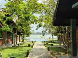 Ranmin Lake Weerawila