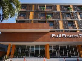 Fullroom 77 Srinakarin, hotel a Samutprakarn