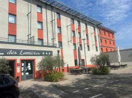 Hôtel des Lumières Lyon Meyzieu Arena Stadium, hotel di Meyzieu