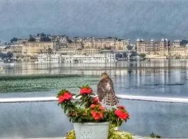 The Pichola by Travelista