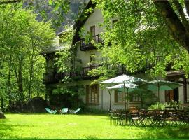 Chalet Hotel d Ailefroide, hotel u gradu Ailefroide