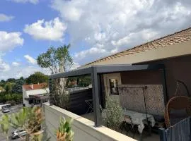 Joli Studio le clos d'Aix avec grande terrasse piscine et parking gratuit