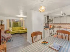 Rabbit Haven- Near Bicester Village & Town - ShireStays