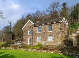 Wreay Lodge - Fellside Home with Lake Views