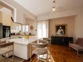 Central Luxury Penthouse