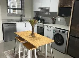 Modern stay overlooking Durbanville wine country