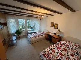 Ferien- und Monteurwohnung Rotbühl