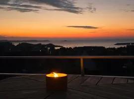 Appartement ERQUY Bretagne vue mer exceptionnelle sur les hauts d'Erquy au calme ! 900 m du centre ville et au pied du GR34