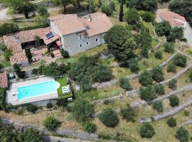 La Rochere, hotell i Sampzon