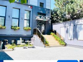 Casa Micle - Private Parking, &pi;&omicron;&lambda;&upsilon;&tau;&epsilon;&lambda;έ&sigmaf; &xi;&epsilon;&nu;&omicron;&delta;&omicron;&chi;&epsilon;ί&omicron; &sigma;&tau;&eta;&nu; &Kappa;&rho;&alpha;ϊό&beta;&alpha;