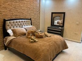 Andys family home, hotel em Trípoli