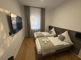 Große City Wohnung Rosenheim 4 Zimmer, 7 Betten