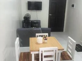 Budget Deca Commonwealth Staycation