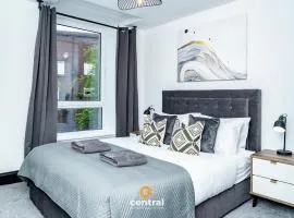 Hilltown by Central Serviced Apartments - King Bed - Sleeps 2 - Good Amenities Around Area - Smart TV's in All Rooms - Secure Entry to Building - Good Transport Links to all around Dundee