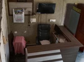 H I lodge and Dormitory, hotel v destinaci Kelakam