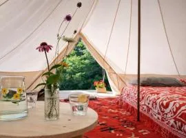Glamping in Nature Bell Tent on Platform