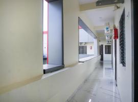 Hotel O Shree Sai Srushti Regency, hotel en Dhule