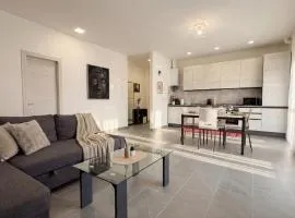 Suite Prisma - Modern & Spacious Apartment near Verona Fair