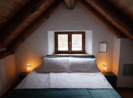 Baitin - Mini-house in nature - Verzasca Valley, hotel i Frasco