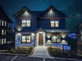 Smith Creek Resort - 5 Bedrooms 20 Guest - Indoor Pool - Resort Amenities