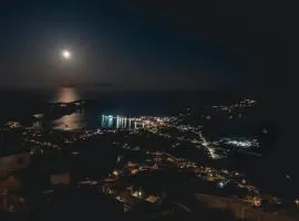 Camaraki Castle House , Chora Serifos