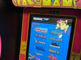 PAC-MAN CAVE, 3-bedroom apartment