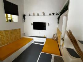 Camaraki Yellow House, Chora Serifos, hotel di Serifos Chora