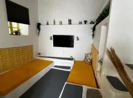 Camaraki Yellow House, Chora Serifos