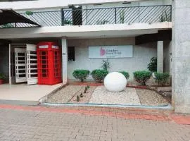 Londres Royal Hotel - Cama de alvenaria