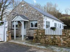 Station House - Uk50647