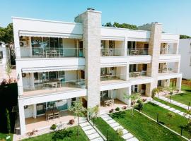 Gjiri i Lalzit - San Pietro - Savita Premium Apartments, מלון בדורס
