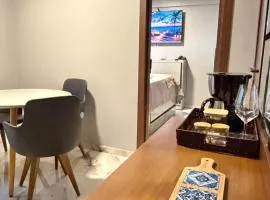 Estilo e Praticidade - Seu Flat ao lado do mar