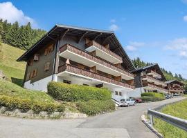 Ski-In Comfort Charming Morgins 5 Min Walk to Portes du Soleil Telecabine, hotel i Troistorrents
