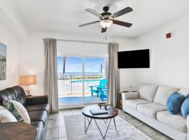 Tradewinds #002, hotel en Romar Beach