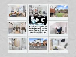 Telford Centre House with Parking, Garden, Wi-Fi