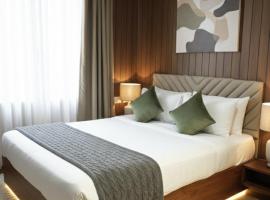 Viesnīca Grand sapphire 100 meters from Sub urban Bus stand Mysore pilsētā Maisūru