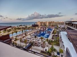 Royalton Riviera Cancun, An Autograph Collection All-Inclusive Resort & Casino, hôtel à Puerto Morelos