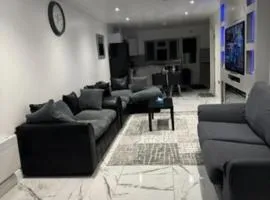 2 bedroom lovely flat