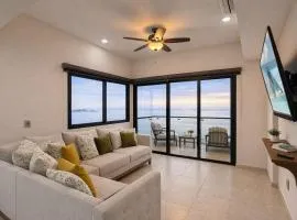 24k Propiedades Premium Condo on Malecon with Ocean View Sleeps 6