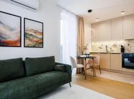 M3 Aura Apartments With Free Parking by StayNest