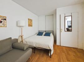 Parenthèse confortable avec balcon et parking, hotel a Lucé