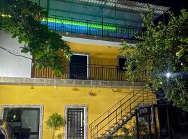 Evolution Home Habitacion a 4 min del Aeropuerto Internacional ES, hotell i Las Flores