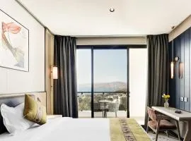 April Hotel