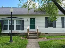 Pondview Escape a 75-Acre Retreat