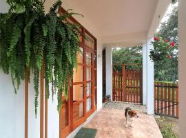 BellaVista Hospedaje Casa completa, cocina y terraza, hotell sihtkohas Oxapampa