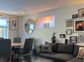Spacious Private House - Big Garden & Free Parking, hotell sihtkohas Vossevangen