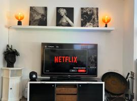 Luxury & Cozy Home - Prime Spot for Groups, hotell på Vossevangen